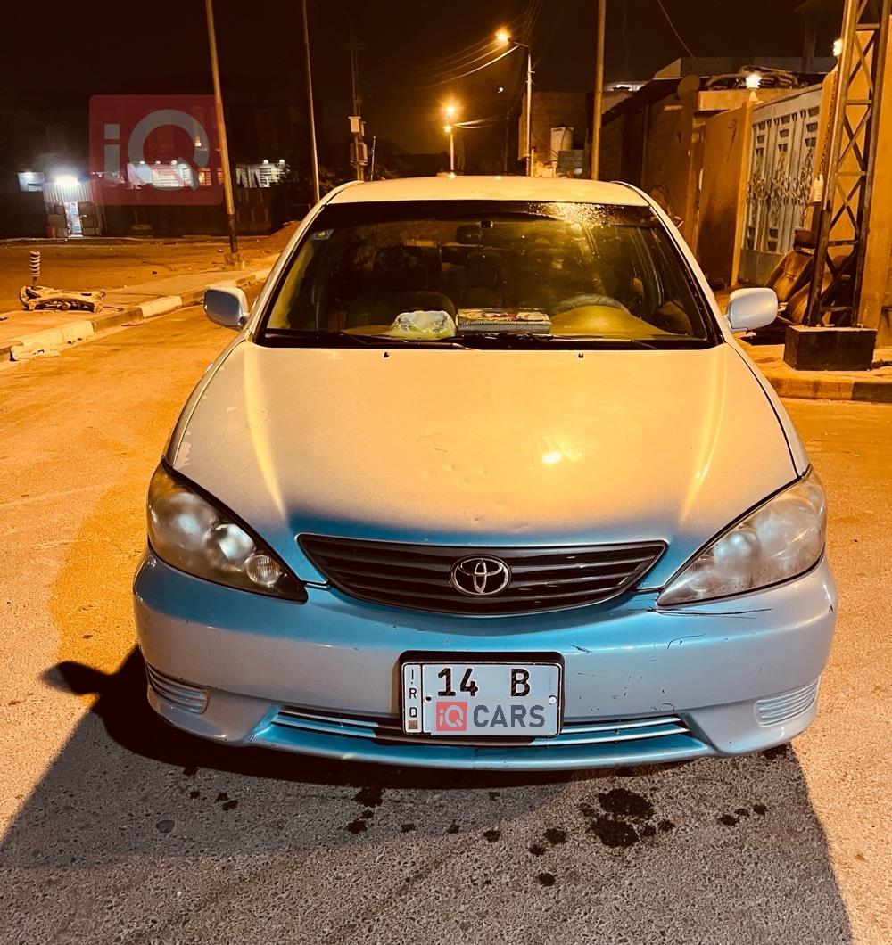 تۆیۆتا کامری